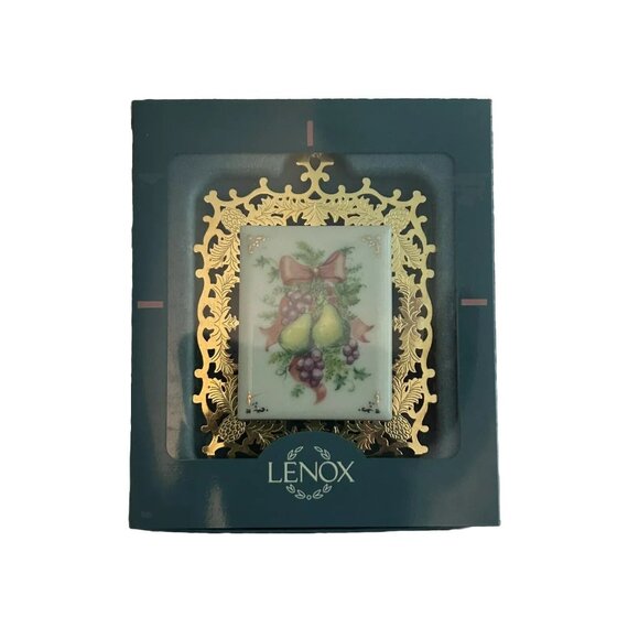 Lenox Fruit Pear Grapes Feligree Reversible Porcelain Metal Ornament Orchrd Pear - Picture 1 of 4